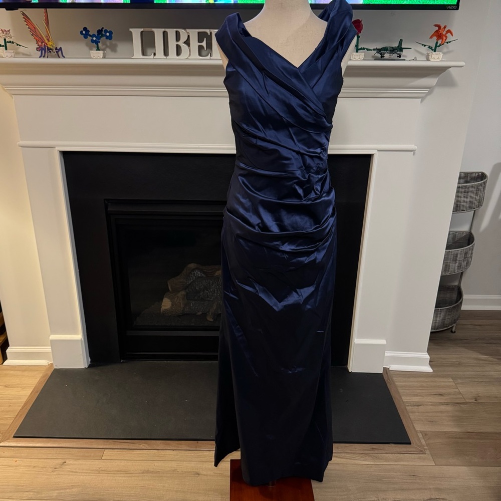 Rickie Freeman for Teri Jon Navy Ruched Evening Gown – Vintage Y2K – Size 6